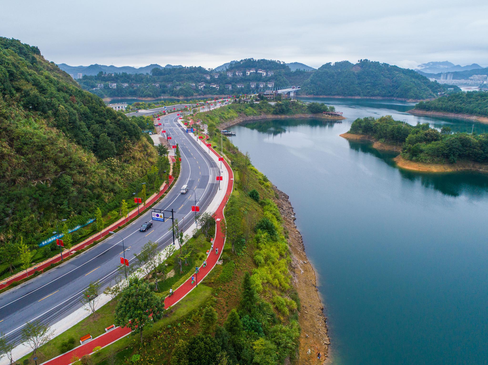 En favorisant l'amélioration de la qualité et de l'efficacité du traitement des eaux usées, la pompe doseuse technologique de Zhejiang Dongkai Pump Industry passe à l'action